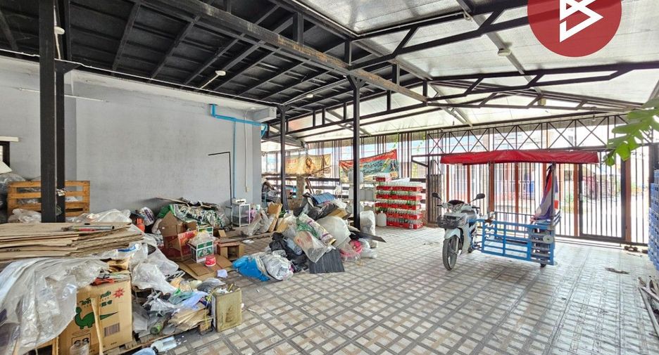 For sale 4 ベッドルーム retail Space in Phan Thong, Chonburi