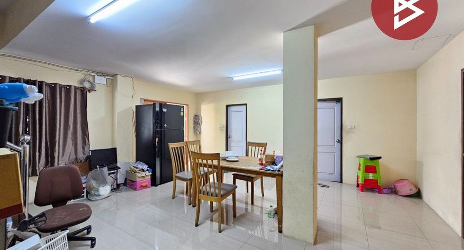 For sale 4 ベッドルーム retail Space in Phan Thong, Chonburi