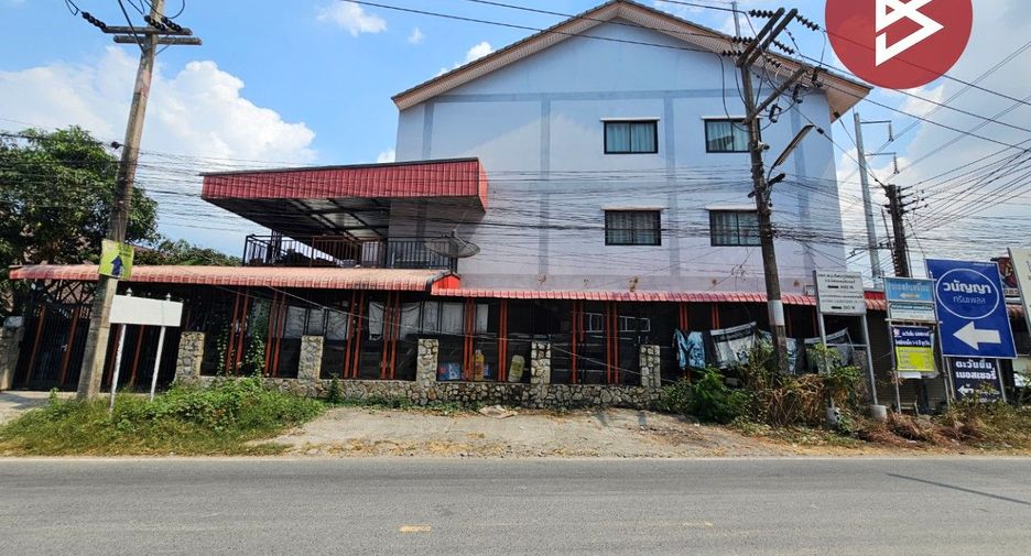 For sale 4 ベッドルーム retail Space in Phan Thong, Chonburi