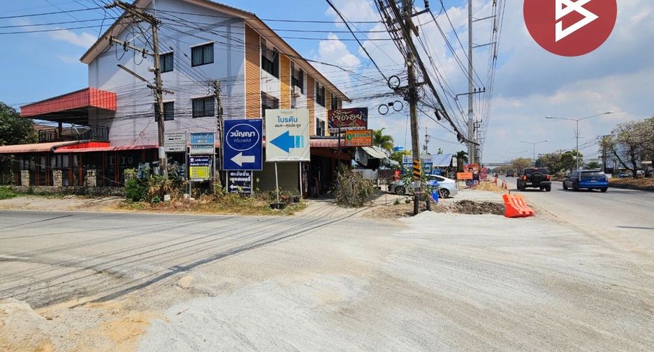 For sale 4 ベッドルーム retail Space in Phan Thong, Chonburi