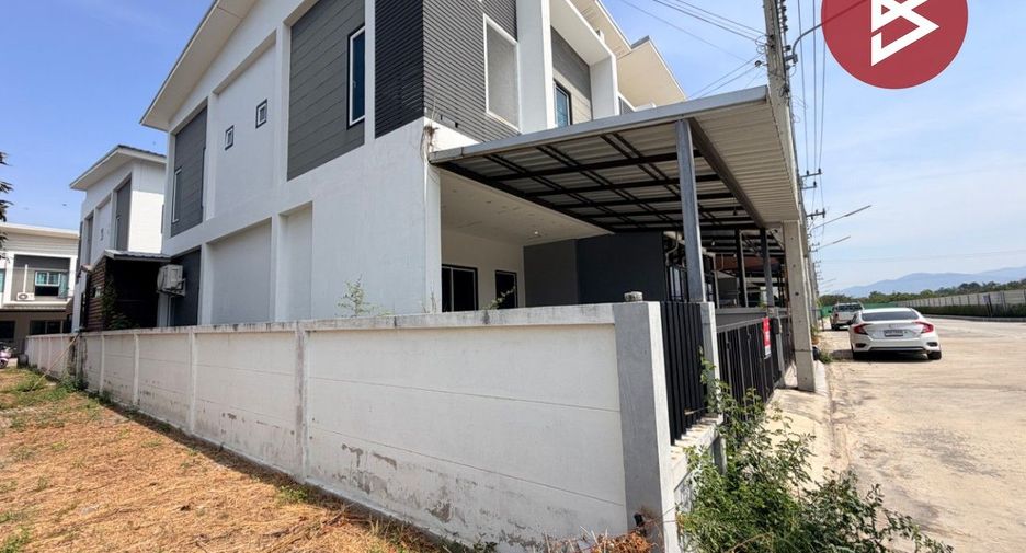 Продажа 3 спальни таунхаус в Mueang Chon Buri, Чонбури