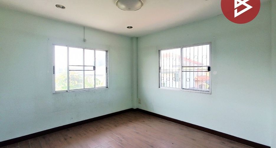 Casa en venta de 4 habitaciones en Phutthamonthon, Nakhon Pathom