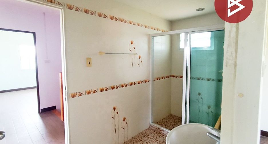 Casa en venta de 4 habitaciones en Phutthamonthon, Nakhon Pathom