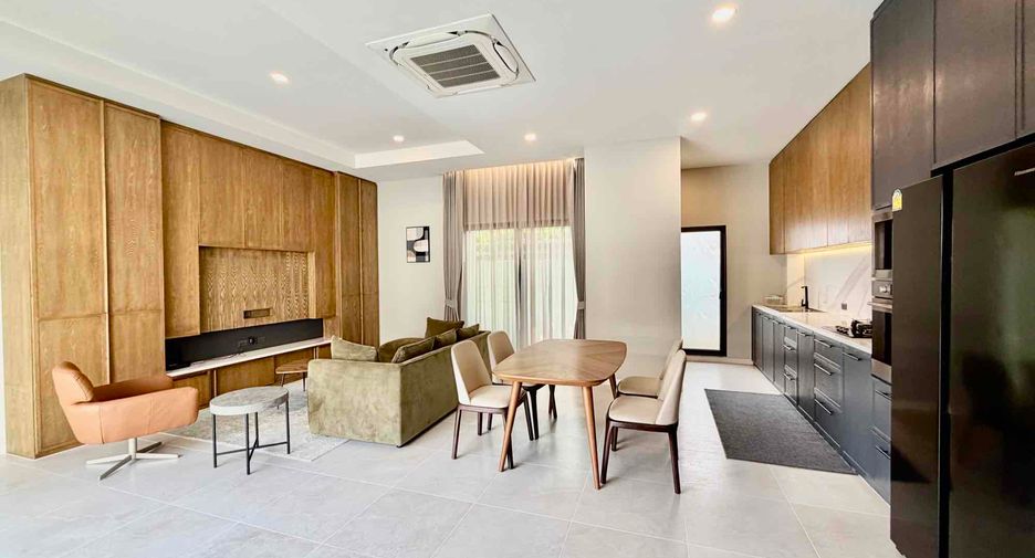 For rent 3 bedrooms villa in Bang Lamung, Chonburi
