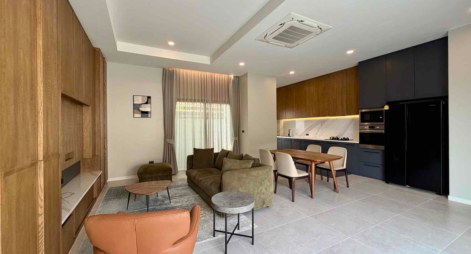 For rent 3 bedrooms villa in Bang Lamung, Chonburi