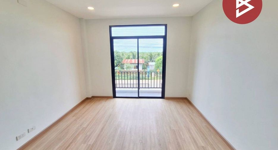 Casa en venta de 3 habitaciones en Mueang Samut Sakhon, Samut Sakhon