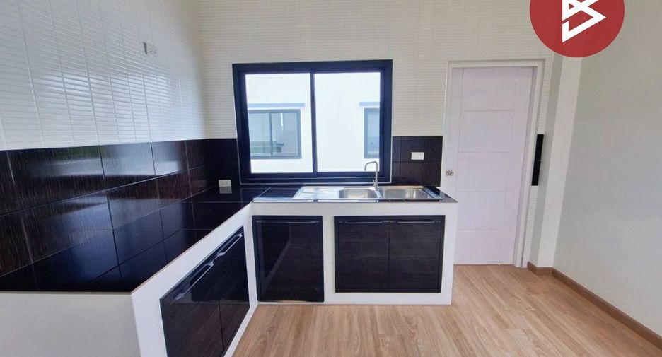 Casa en venta de 3 habitaciones en Mueang Samut Sakhon, Samut Sakhon