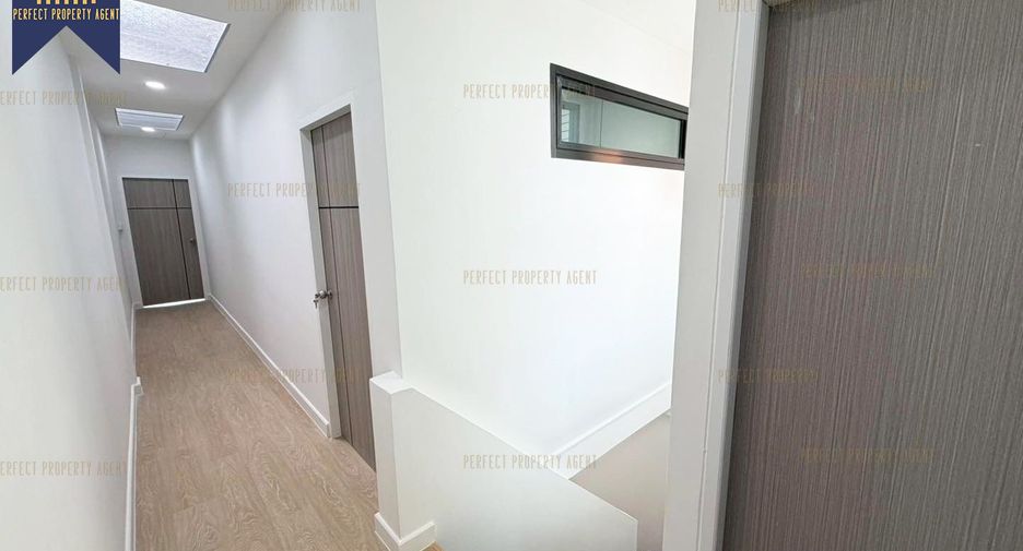 For sale 2 bedrooms townhouse in Lat Phrao, Bangkok