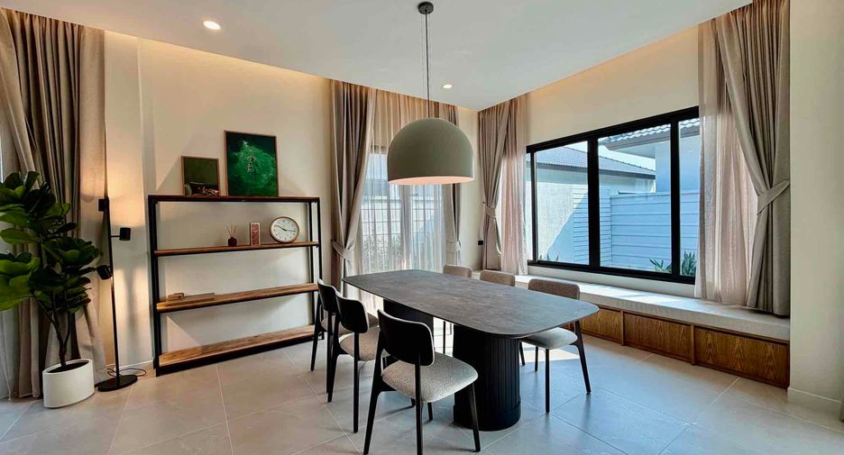 Villa en alquiler de 3 habitaciones en Bang Lamung, Chonburi