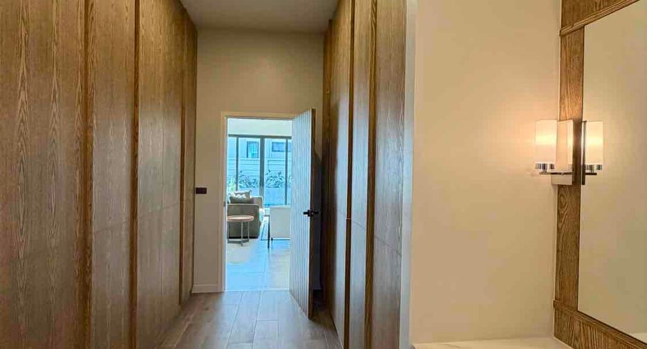 Villa en alquiler de 3 habitaciones en Bang Lamung, Chonburi