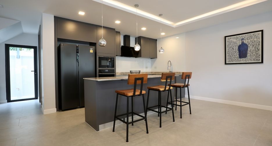 À vendre 5 chambres maison à Jomtien, Pattaya