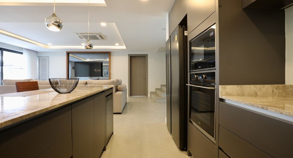 À vendre 5 chambres maison à Jomtien, Pattaya