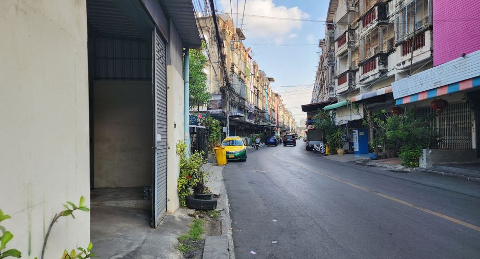 For sale warehouse in Thung Khru, Bangkok