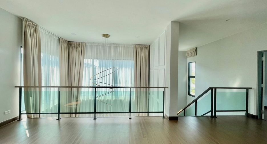 Haus zur Miete mit 4 Zimmer in Bang Phli, Samut Prakan
