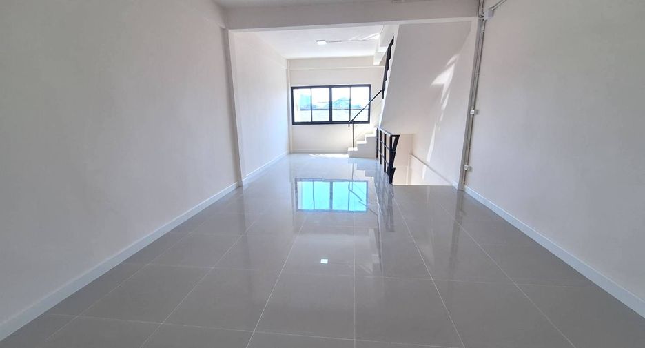 For sale retail Space in Phasi Charoen, Bangkok
