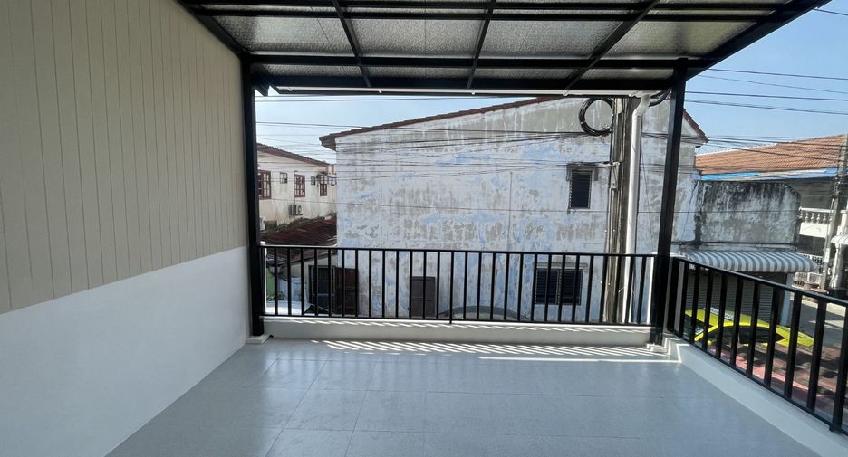 Casa adosada en venta de 2 habitaciones en Thawi Watthana, Bangkok