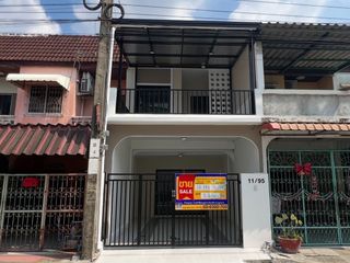 For sale 2 bedrooms townhouse in Thawi Watthana, Bangkok