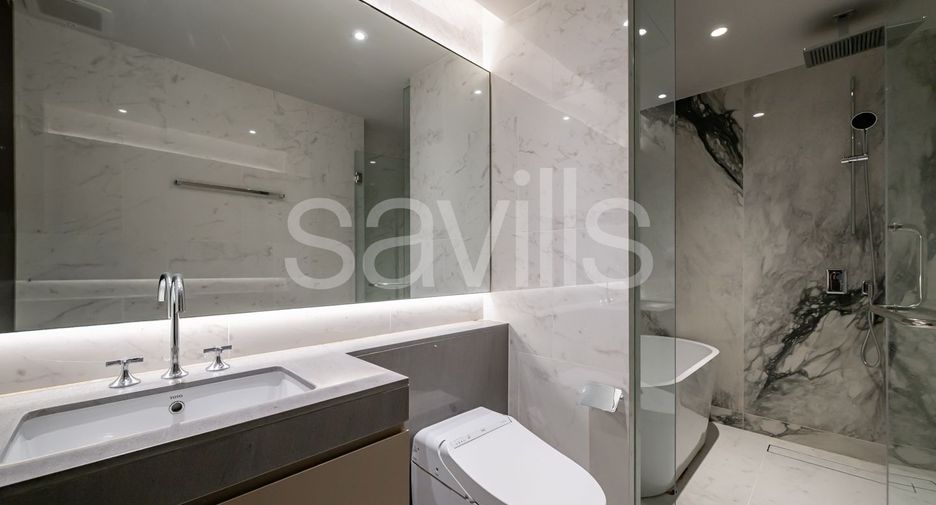 For sale 2 bedrooms condo in Pathum Wan, Bangkok