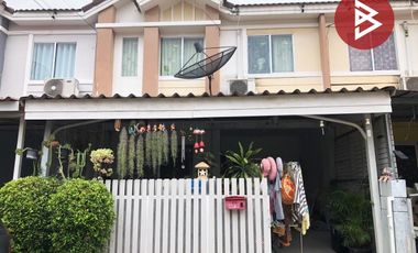 Casa adosada en venta de 3 habitaciones en Phra Samut Chedi, Samut Prakan