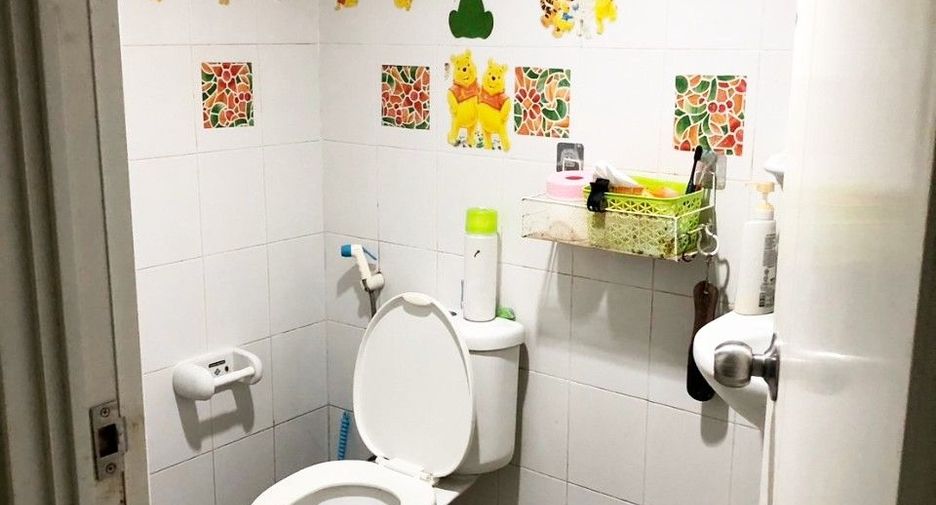 For sale 3 bedrooms townhouse in Phra Samut Chedi, Samut Prakan