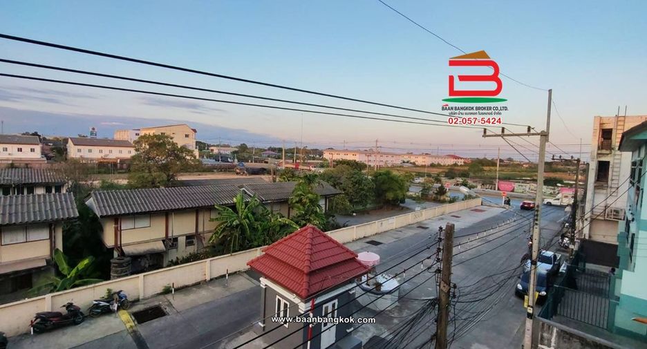 出租 和 出售 4 卧室 联排别墅 在 Lam Luk Ka, Pathum Thani