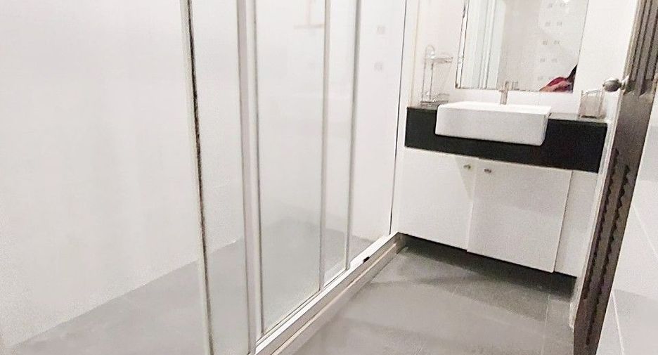 For sale 1 bed condo in Bang Na, Bangkok