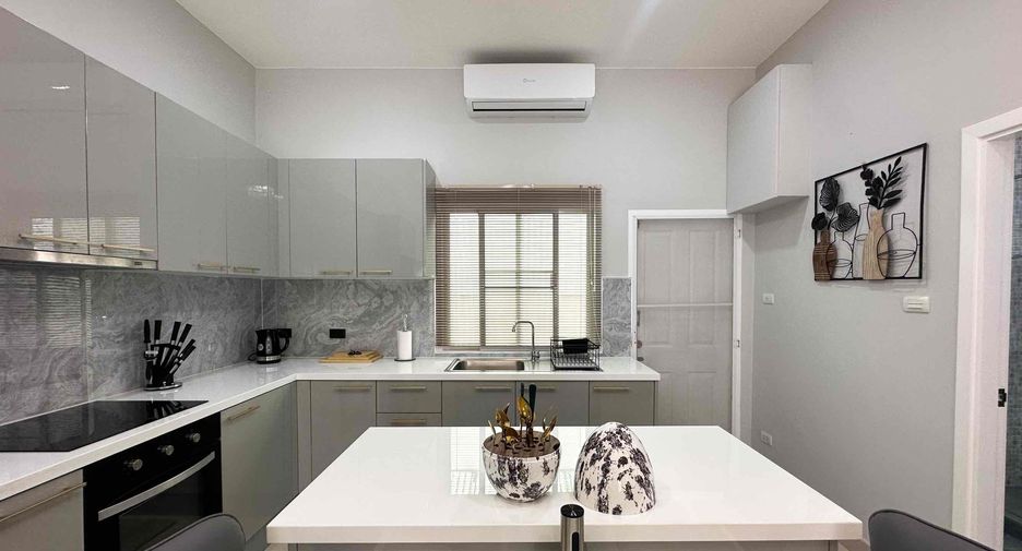 For sale 3 ベッドルーム house in Huay Yai, Pattaya