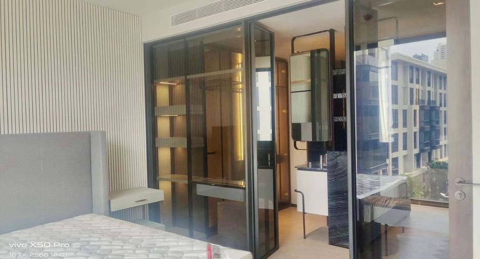 For rent 2 bedrooms condo in Watthana, Bangkok