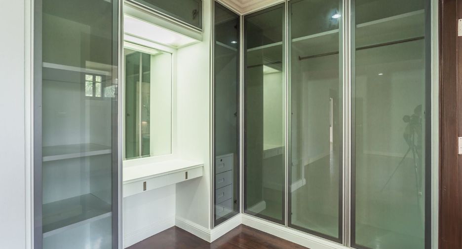 Haus zur Miete mit 4 Zimmer in Suan Luang, Bangkok