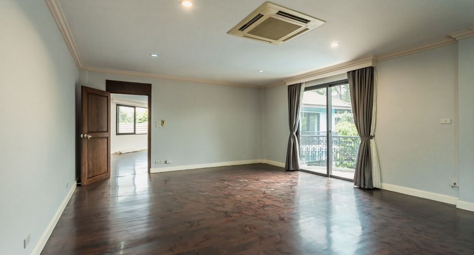 Haus zur Miete mit 4 Zimmer in Suan Luang, Bangkok