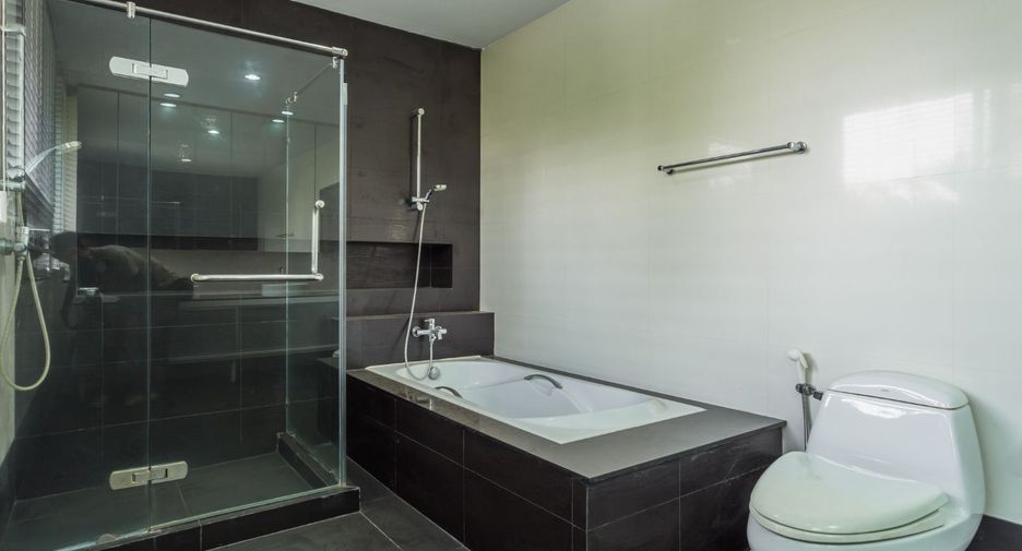 Haus zur Miete mit 4 Zimmer in Suan Luang, Bangkok