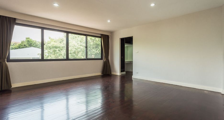 Haus zur Miete mit 4 Zimmer in Suan Luang, Bangkok
