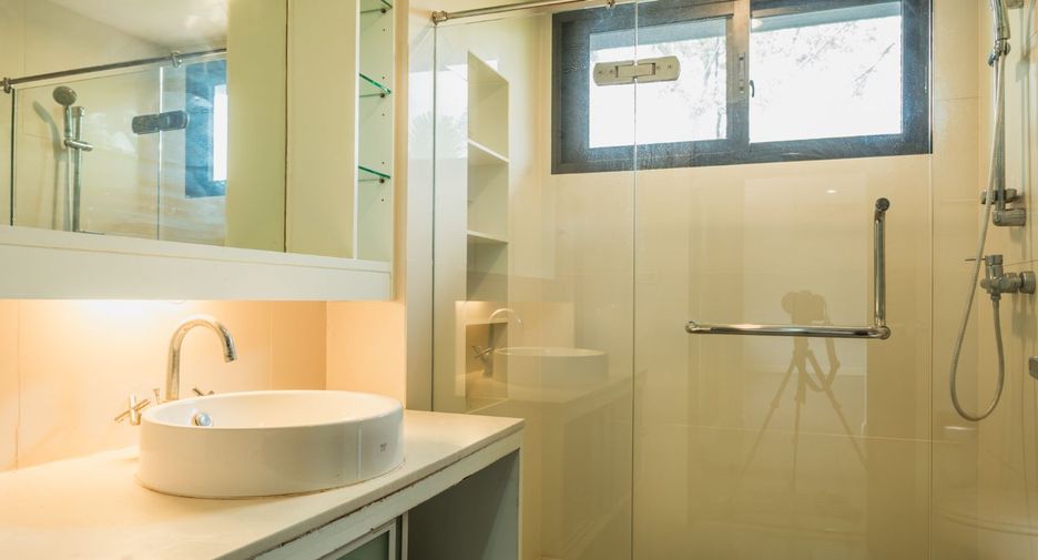Haus zur Miete mit 4 Zimmer in Suan Luang, Bangkok