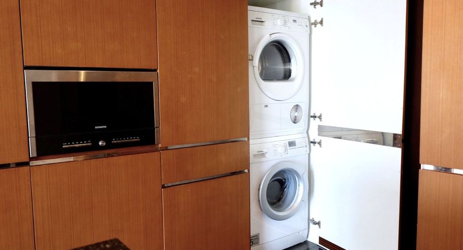 For sale 2 bedrooms condo in Pathum Wan, Bangkok