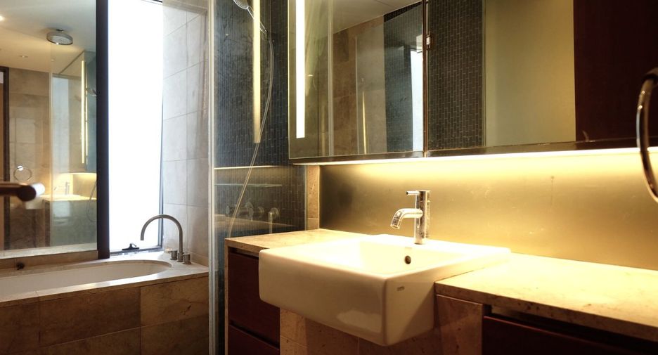 For sale 2 bedrooms condo in Pathum Wan, Bangkok