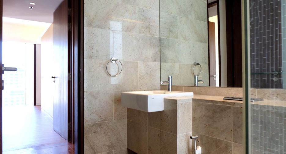 For sale 2 bedrooms condo in Pathum Wan, Bangkok