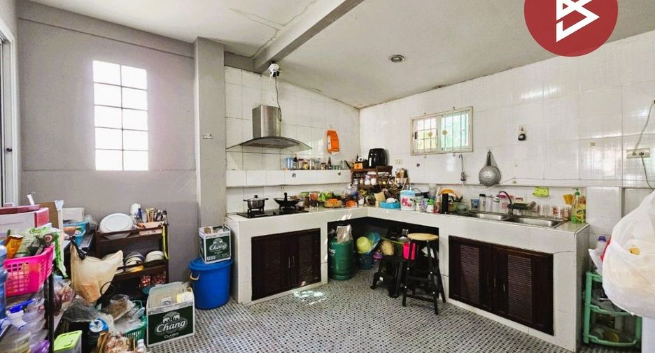 For sale 3 bedrooms townhouse in Phan Thong, Chonburi
