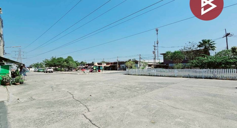 For sale 3 bedrooms townhouse in Phan Thong, Chonburi