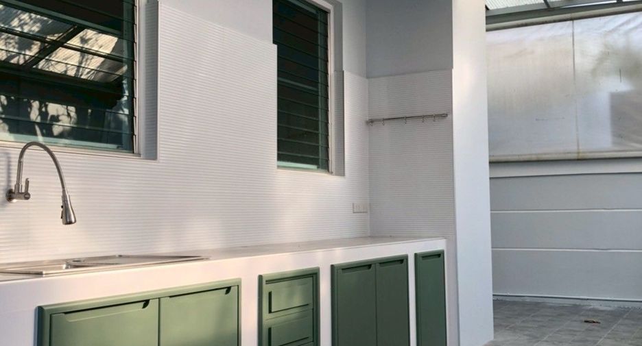 For rent 4 bedrooms house in Prawet, Bangkok