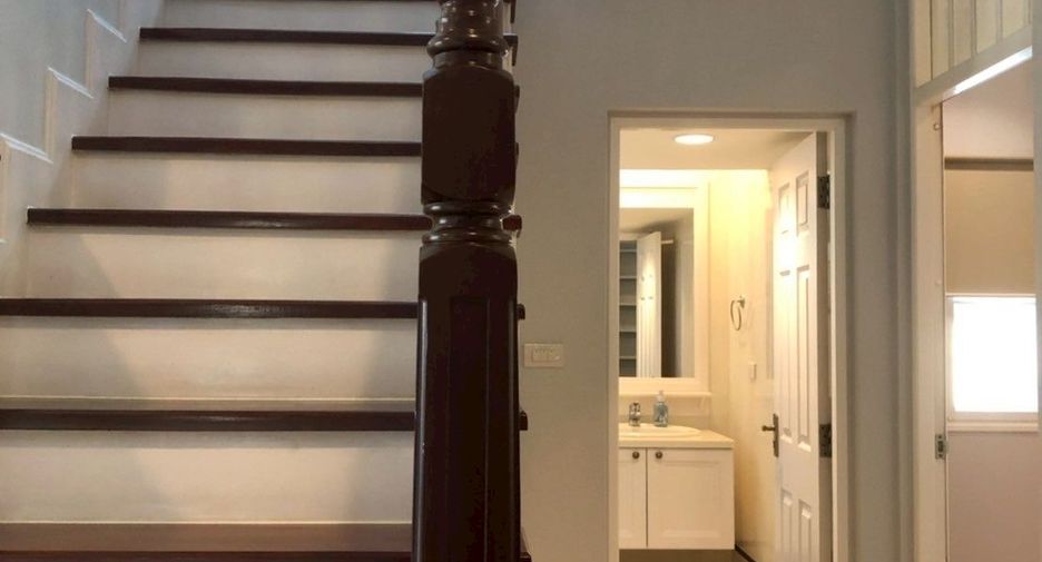 For rent 4 bedrooms house in Prawet, Bangkok