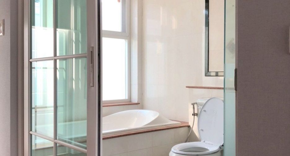 For rent 4 bedrooms house in Prawet, Bangkok