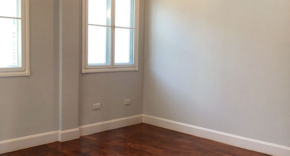 For rent 4 bedrooms house in Prawet, Bangkok