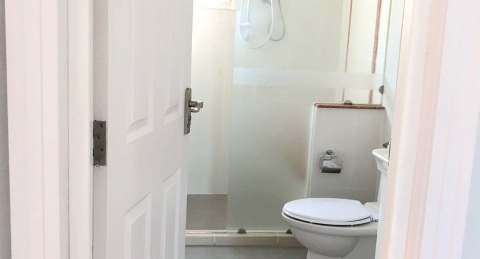 For rent 4 bedrooms house in Prawet, Bangkok