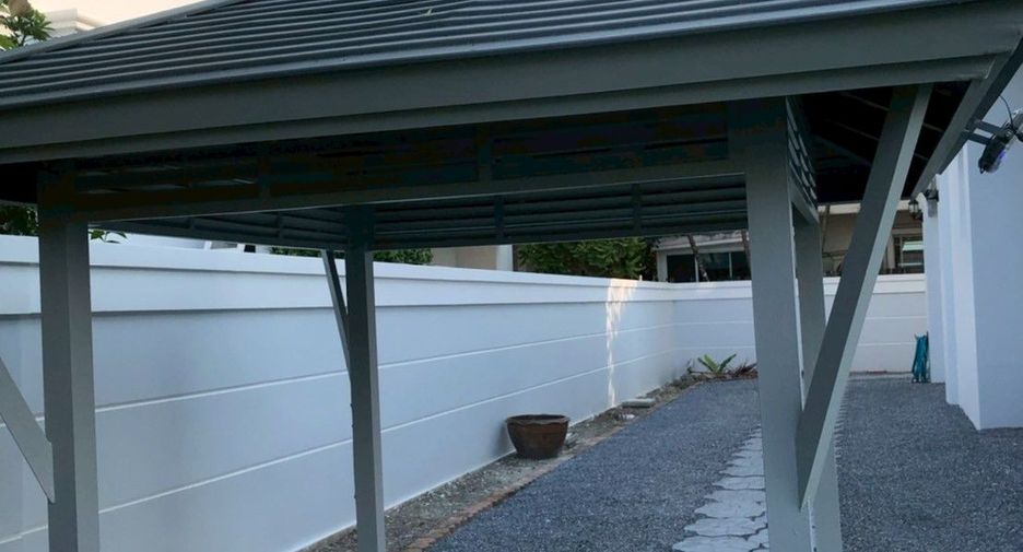 For rent 4 bedrooms house in Prawet, Bangkok