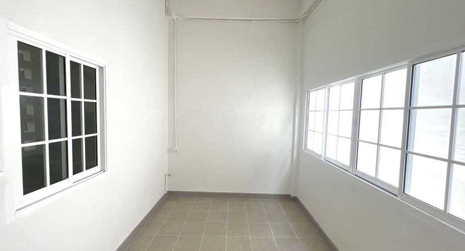 For sale retail Space in Bang Kapi, Bangkok