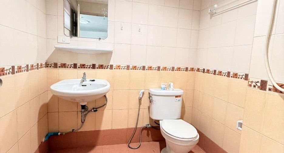 Wohnung zum Kauf mit 1 Zimmer in Si Racha, Chonburi