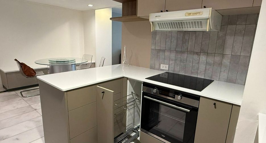 For rent 1 bed condo in Khlong Toei, Bangkok