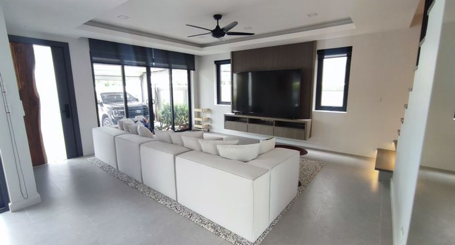 Haus zum Kauf mit 3 Zimmer in Bang Lamung, Chonburi