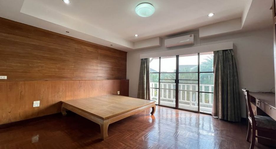 Haus zum Kauf mit 4 Zimmer in Bang Lamung, Chonburi