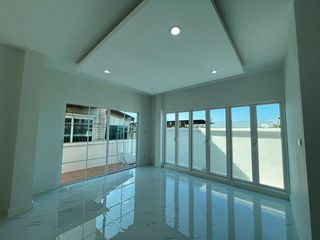 For sale 3 bedrooms house in Khlong Sam Wa, Bangkok